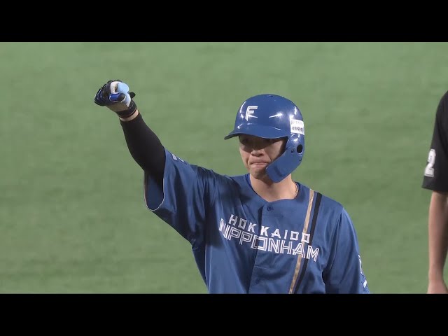 【4回表】これぞ4番!! ファイターズ・郡司裕也 同点のタイムリー2ベースヒットを放つ!! 2025年10月20日 福岡ソフトバンクホークス 対 北海道日本ハムファイターズ