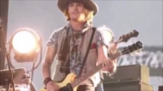 The Black Keys - Gold On The Ceiling ft. Jhonny Depp