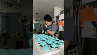 Download lagu Make a Moana cupcake order with me #disney #moana #cupcakedecorating mp3