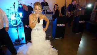Download lagu Don't Stop Believing by bride at her wedding  (live) mp3