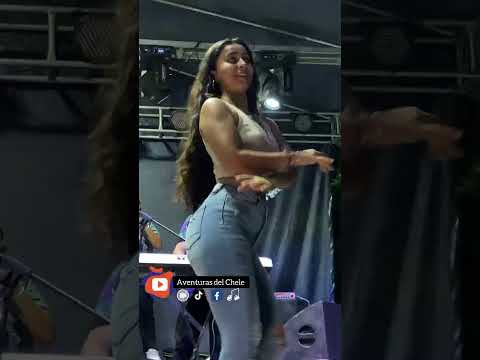Evento festival canpirano en Guatajiagua  Morazán Cindi Martinez asi lo bailo con reyes del sabor..