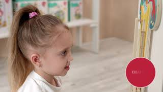 Lucy &amp; Leo 240 Mazané opičky - drevená nástenná hračka