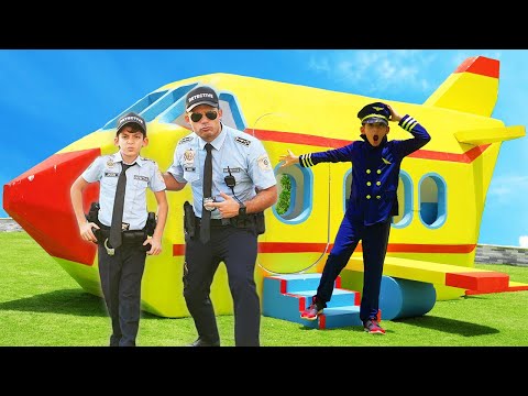 Storia poliziesca di Jason e Alex sull'aereo | Mini giochi nella vita reale