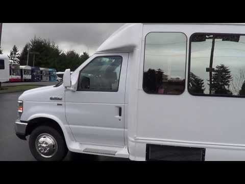 Northwest Bus Sales Ford Starcraft Starquest 14 Pax w/Rear Luggage Executive S23825