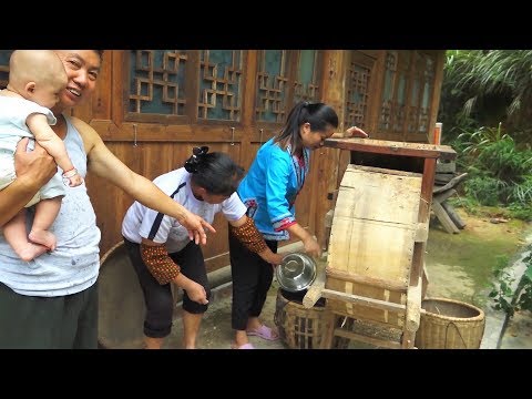 【鑫哥】这种农村工具鑫嫂第一次用,老爸指导下很快上手了,你用过吗 【鑫哥】这种农村工具鑫嫂第一次用,老爸指导下很快上手了,你用过吗