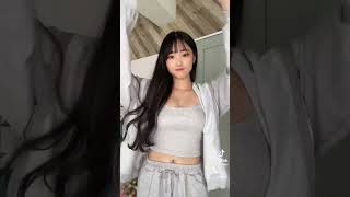 完全に狙ってるだろ、胸元が... #tiktok #tiktoker #かわいい #おすすめ #セクシー #えろい  #胸 #japanese #sexygirl #sexy