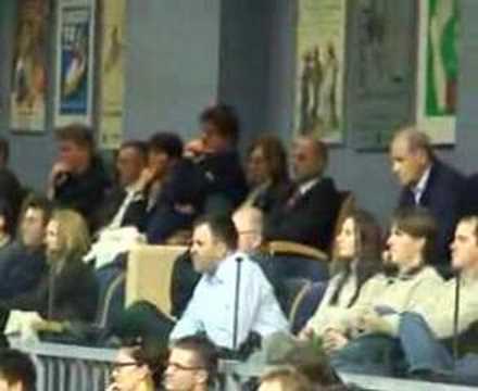 (www.vest.si) Finančni pomežik