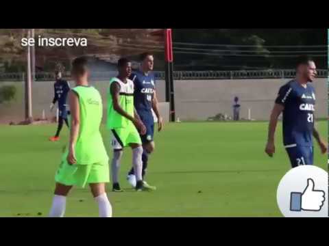 Veja os lances do Everton Ribeiro e Rhodolfo no jogo treino.