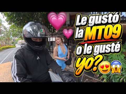 Recogiendo pasajeros en mi MT09 😱🔥 creo que le gusté 