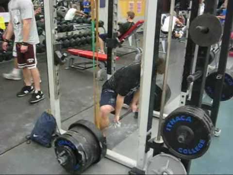 reverse band sumo deadlift 655x1