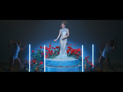 Marina Tuset  - Alineada con la Luna