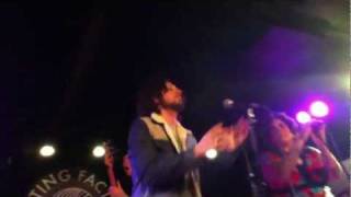 The Moldy Peaches - Greyhound Bus (Live @ The Knitting Factory 11/13/11)