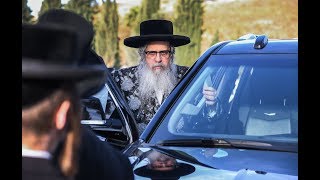 האדמו''ר מסאטמר בביקור היסטורי בבית העלמין העתיק של צפת