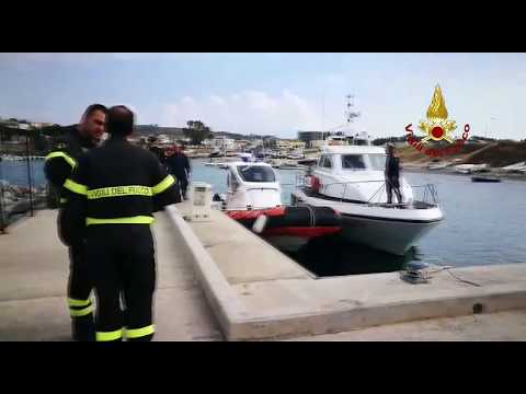 Catanzaro, recuperati i cadaveri dei dispersi in mare | immagini VVF