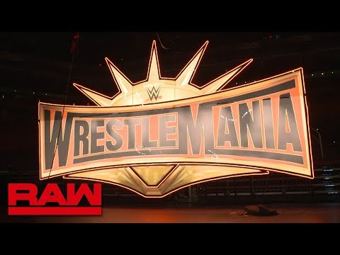 Fight Size Update: WrestleMania 35 Main Event Poll, IMPACT Wrestling, Johnny Gargano Interview, Evolution Throwback, More