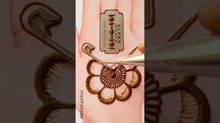 Download lagu Beautiful mehndi design using safety pin 🧷 | #shorts #mehndi #video #viral #trending mp3