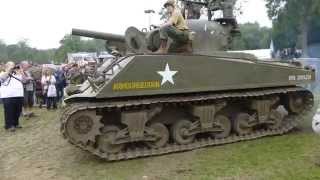 preview picture of video 'M4 Sherman (105mm)'