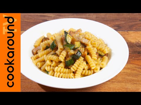 Pasta zucchine e pancetta