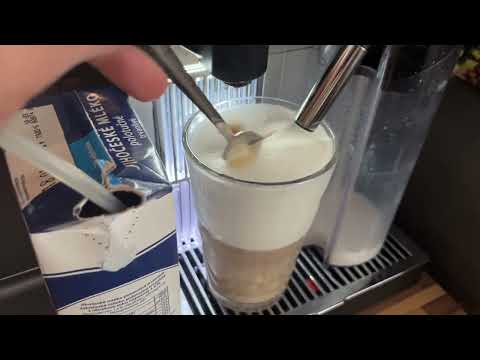 Nespresso Lattissima Pro vs Krups EvidencePlus EA894T10 - Latte