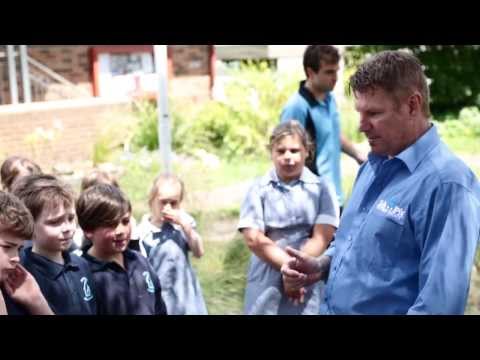 download lagu mp3 mp4 Schoolpix, download lagu Schoolpix gratis, unduh video klip Schoolpix