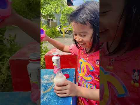 Isi Galon Dispenser Mini Pake Susu Cokelat Dan Strawberry | Nasya Yubi #shorts #trending #viral
