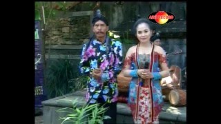 Download lagu GUGUR GUNUNG - Rini - Campursari  SekarmayanK (Call: 628122598859) mp3
