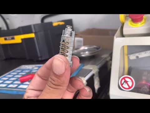 2019 Hyundai Kona making key from door lock