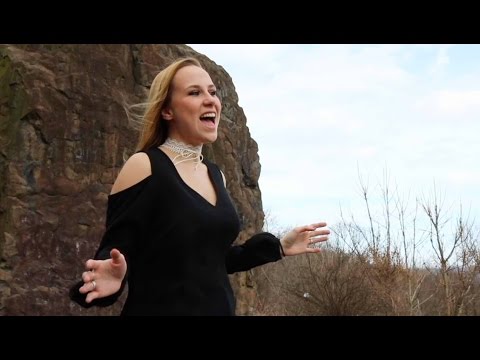 I AM - OFFICIAL MUSIC VIDEO WITH FANS! Juliette Reilly