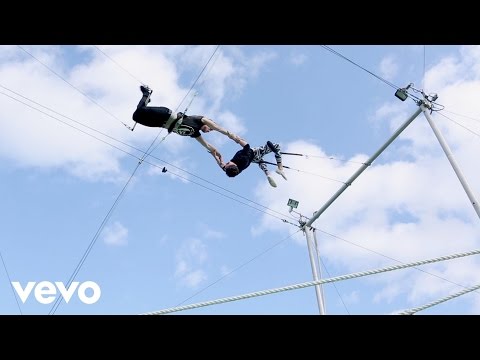 5 Seconds of Summer - Becoming (VEVO LIFT)