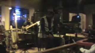 "Spain" In The Windy City With The Moore Twins