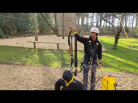 Passive rescue with a Petzl Jag