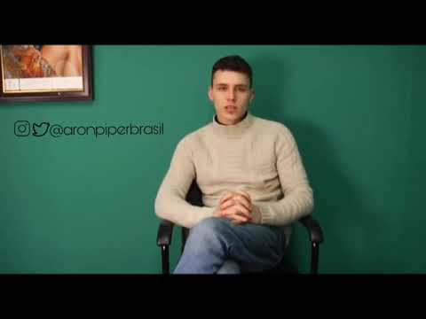 Aron Piper speaking German