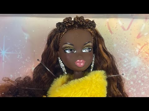 The Best Gift Ever! Bratz 20 Yearz Collector Holiday 2021 Felicia Doll Full Unboxing + Review