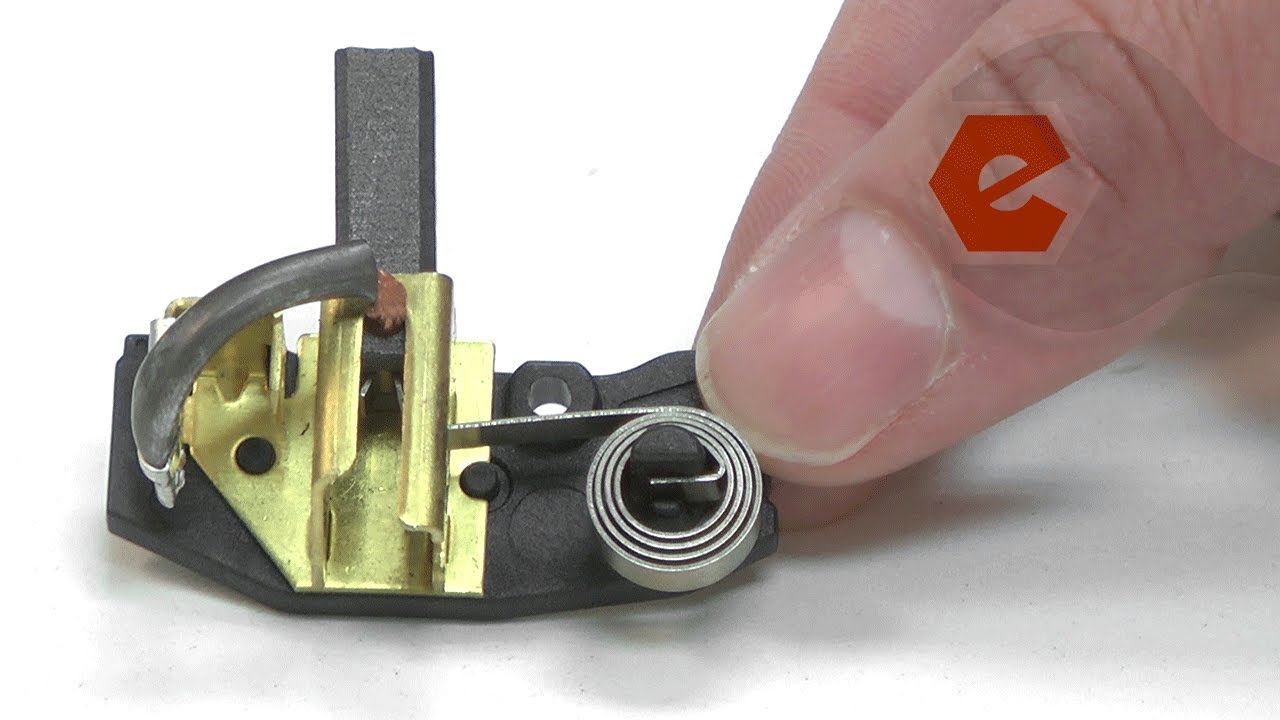 Replacing your DeWALT Circular Saw Brush Holder Pair