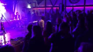 MAM: Verdamp lang her - die Rhythmusgruppe geht ab!