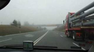preview picture of video 'Czech Republic Freeway in the fog'