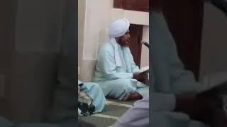 Download lagu Jarang sekali Habib Umar Bin Hafidh baca sendiri Maulid Dhiyaullami mp3