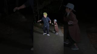 Un DUENDE ME persigue 😱 @Adrian.Guzman 🫶🏻 🧿🪬#halloweenwithshorts