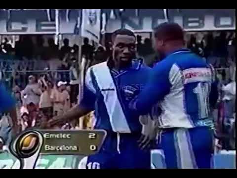 8 Diciembre 2002, Campeonato nacional, Estadio Capwell, Emelec 2 x 0 BSC, gol de Walter Ayovi .