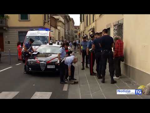 2017-09-12 PRATO - LITE DAVANTI ALLA MENSA DEI POVERI, UN FERITO