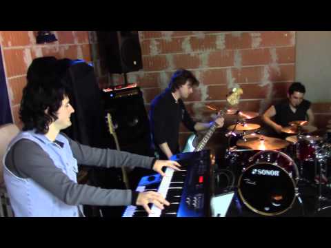 Tudor Turcu & Clipa - Falling Away (Teaser)