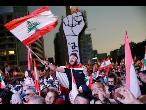 لبنان الآلاف يتظاهرون في ساحة الشهداء ورياض الصلح في بيروت في "أحد الوحدة"