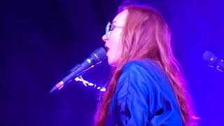 Tori Amos, Luxembourg, September 10th, 2017 : Fire on the Side