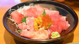 preview picture of video 'A lot of tuna bowl Shimizu 清水魚市場みやもとの生本鮪の味:Gourmet Report グルメレポート'