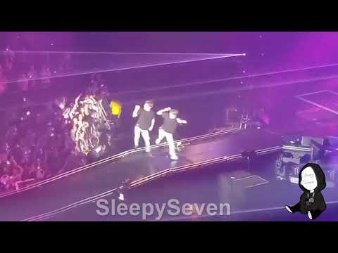 180920 BTS (방탄소년단) Jungkook and Jin Shoot Dance @ Love Yourself Tour in Hamilton
