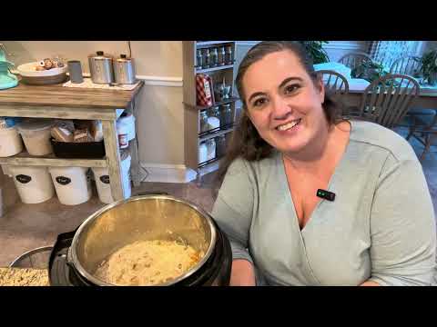 DIY DOG FOOD - grain free and easy to make chicken based recipe for your pups. Use what you have!