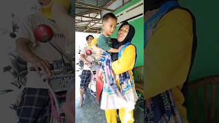 Download lagu Tak gendong kemana2 #shorts mp3 Download lagu Tak gendong kemana2 #shorts mp3