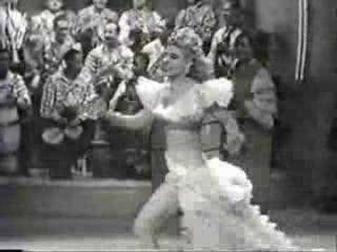 Cocaleca con Ninón Sevilla en Víctimas del Pecado