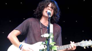 Grouplove - Colours live @ Glastonbury 2011