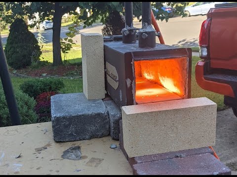 Devil Forge DFPROF2+1D two burner propane forge setup...